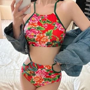 Kvinnors badkläder 2024 Sexiga kvinnor Bikini Set 2 -stycken baddräkter Baddräkter med hög midja China Style Floral Printed Tops vadderade damer