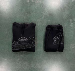 Regno Unito Selling Hot Vendita Spacchi di trappola per tracce con cappuccio Blackout Edition-Black/Black 1 Pantaloni da jogging superiore ricamato di alta qualità UE 1165ess