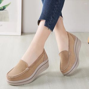 Casual Shoes Leather Thick Soled Sponge Cake Women's Singles Rocking Sloping Heels Mom's Shoe