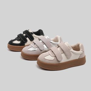 Sneakers Childrens leather cow tendon sole fashionable German training shoes boys anti slip panda autumn 2023 middle-aged and young girls H240510