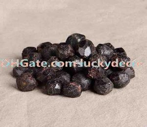100G Mały nieregularny naturalny, niezrane surowe klejnoty Garnet Kryształowe kawałki skalne Rough Red Garnet Loose Lose Kamienne Mineral Próbka Styczeń B5623586
