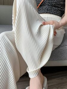 Spodnie damskie białe lodowe jedwabne nogawki dla kobiet lato proste pełna długość chłodne koreańskie swobodne spodnie o wysokiej stawce