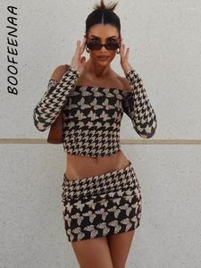 Arbeitskleider Boofeenaa y2k Brown zwei Stück Set Women Hound tooth Schmetterling aus der Schulter Langschläfe Crop Top Minirockanzug gedruckt