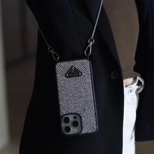 Tasarımcı Bling Rhinestone Apple iPhone 15 Pro MAX 14 13 Lüks Glitter Elmas Zincirleri Crossbody Omuz Kayışı Kristal Arka Kapak Coque Fundas Crystal