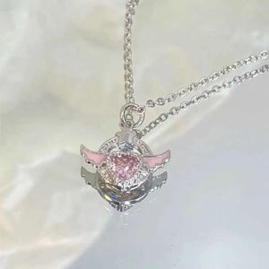 Necklaces Kpop Fairy Pink Crystal Wings Pendant Necklace Y2K Egirl Emo Girls Women Heart Clavicle Chain Choker Fashion Jewelry Gifts YQ240124