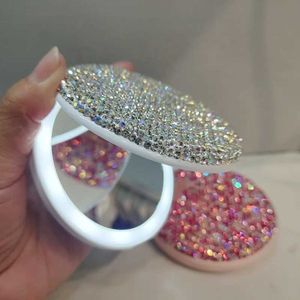 Kompakt Aynalar Makyaj Aynası LED Şarj Lüks Kristal Dairesel Taşınabilir Prenses Güzellik Çift Taraflı Katlanır Mini Aracı Q240509