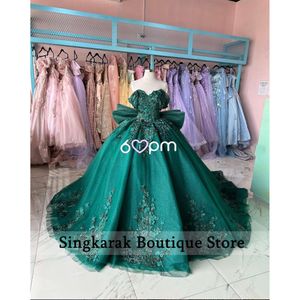 Hunter Green 2024 فساتين الأميرة Quinceanera مع ثوب كرة القوس يزور الزهور المزينة بلورات حلوة 16 فستان Vestidos