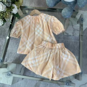 Neue Baby-Tracksuits Girls Summer Anzug Kinder Designer Kleidung Größe 100-160 cm süße Orangenstreifen-Design T-Shirt und Shorts 24may