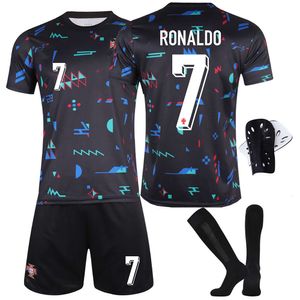 サッカーセット/トラックスーツメンズトラックスーツ2425カップポルトガルトレーニングキットセットNo. 7 C Ronaldo Kits No. 8 B FEI CHIDLENSフットボールキット