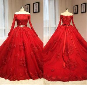 أحمر خمر الأكمام طويلة الدانتيل ثوب Quinceanera فساتين العربية قبالة العباءات المسائية الكتف مع الخرز SASH6611249