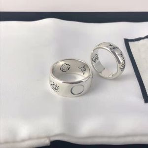 2021 Nuova fascia di moda anelli Silver Simple Coppia Ring 265T