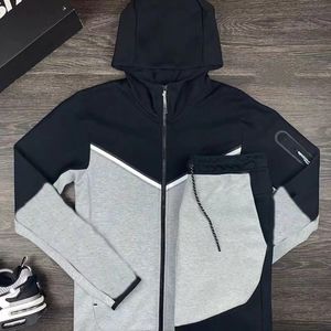 Tracksuit Men's Nake Tech Trapstar Track Suits Hoodie Europe American Basketball Football Rugby Tvådel med kvinnors långa ärm Hoodie Jacketbyxor Spring 2024