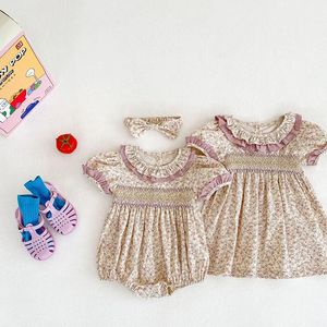 Baby flickor sommarkläder systrar klär spädbarn blommig rufsad krage bodysuit med pannband söt prinsessa för 240509