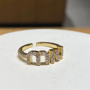 2024 letra coreana m anel ajustável de zircão de cristal para mulheres anéis de casal de cor dourado