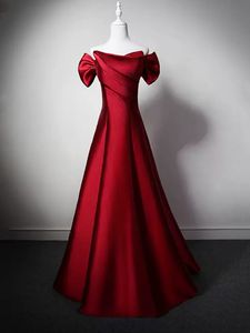 Dunkelrote Abendkleider Langes Abschlussballkleid echte Bilder Satin-Partykleider Kurzärmel Reißverschluss/Schnürrücken Royalblau, schwarze, dunkle Marine