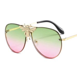 Sunglasses New Fashion Modern Super Large Womens Sunglasses Luxury Designer Sunglasses Bee Decoration Trend Shadow UV400 Glasses principal