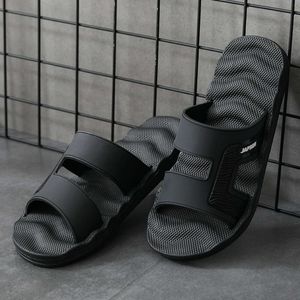 Sommer weiche flache Innenschuppen Männer rutschen Haus Haus Slipper Schläfer Slipper Beach Badslippers Bath Duschschuhe Plus Größe