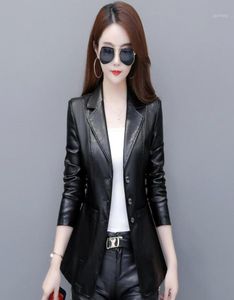 Подлинные кожаные куртки для Womne Winter Slim Slim 2021 Spring Short Design Ladies Black Jacket Women039S18534861