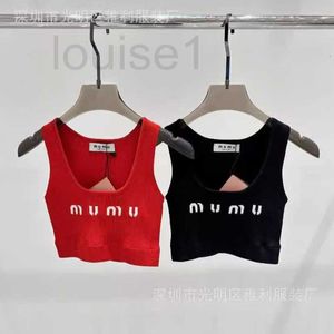 Camisoles Tanks Tasarımcı Markası 2024 Kadın Out Giyim Logosu Kısa Yırtma, İnce Kırmızı Altım Kontrolü 1512 627U için Yeni Yaz Kayışı Tank Top