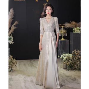 Champagne Mutter der Braut Kleider Schwarz gegen Nacken Pailletten 2024 Eine Linie Chiffon Spitzen Applikationen Perlen Bräutigam Abend Partykleid für Hochzeit Plus Größe Bling Prom Kleiders