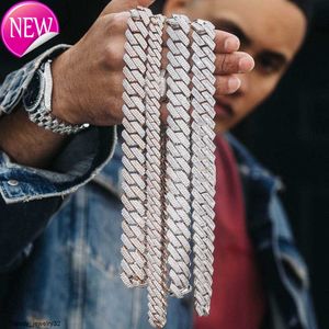 14 тыс. Золотая покрытая CZ Iced Out Diamond Hip Hop Dewelly Collese Cadena Cuban