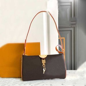 Bayan tasarımcı çanta kadın omuz çantası yüksek kaliteli tam kilit koltuklu çanta pochette tirette çanta moda çanta çantası hobo debriyaj çantaları m47123