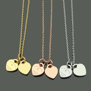 Tasarımcı Mücevher Tiffelry Tiffyjewelry Asya Altın Takı T-Leter Çift Şeftali Kalp Tek Elmas Kolye Kadınlar Aşk Çift Kalp Kolye