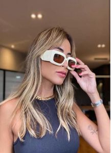 女性のためのサングラス夏スタイルの反ultraviolet 0811Sレトロシールドレンズプレートクエアフルフレームファッション眼鏡ランダムボックス098290261