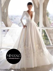 デザイナー長袖のサテンメインウェディングドレス2024新しいディープVネック花嫁気質シンプルなスタイル