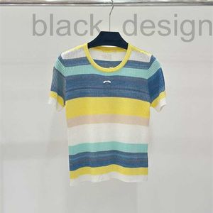 Designer de camisetas femininas 24 verão novo pequeno e perfumado Wind Contraste Stripe de celebridades Mangas curtas de malha swaa