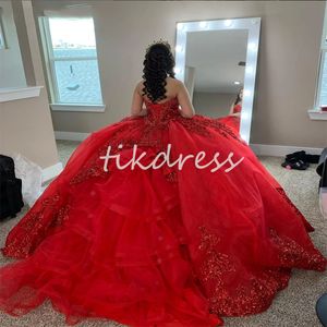 Elegant röd paljett quinceanera klänningar 2024 lyxig älskling tiered ruffles boll klänning prom klänning korsett söt 16 femton födelsedagsklänning vestido de xv debutante