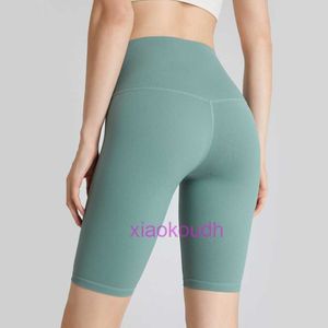 Lu Woman Sports Biker Hoty Hot Shorts Gratis frakt 2024 Naken Feeling Yoga Peach Hip Line Tight Pants Lyft höfter Hög midja snabbt