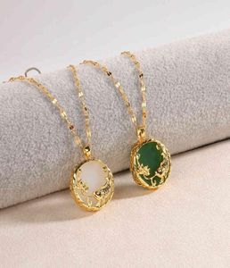 Chine Style Round 18K Gold Titanium Steel Lucky Fish Natural Jade Necklace for Friends2026687