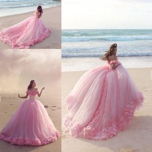 2019 فساتين Quinceanera Baby Pink Ball Off the Counder Corset Hot Belling Sweet 16 Prom Dresses with Hand Made Flowers 281y