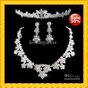 Lager 2022 modeblommor kristaller juvelera tre stycken tiaras kronor örhängen halsband strass bröllop brud set smycken set 204b