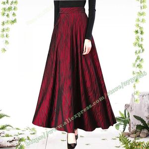 Scherma della gonna a una riga di stile retrò vintage femminile con abbigliamento femmina di dimensioni pluslette eleganti di alta qualità maxi long