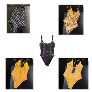 Designer di bikini di lusso Domana Sestate Summer Beach di alta qualità Brand Trend Summer Beach European American Top Witne Set Sort Sports Swimming in due pezzi