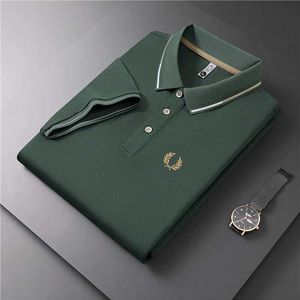 As camisas de pólo de alta qualidade bordadas para polos masculinas estão vendendo a quente em camisetas de verão de 2024.Trending Trend Business Trend Casual Q240509