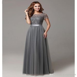 2019 Gray Long Modest Bridesmaid Dresses With Cap Sleeves Spets Tulle korta ärmar Sheer halsringning Formell bröllopsfest klänning Real 283f