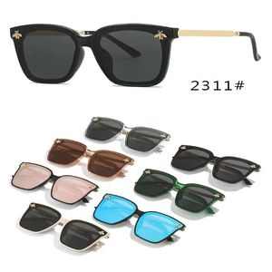 Modedesigner solglasögon polariserade utomhussportmän och kvinnor UV400 kvadratiska glasögon bästsäljande neutrala personlighetsglasögon 274Q