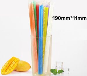 En son 190x11mm İçme Pipetleri Boyut Kiti 100 adet tek kullanımlık saman, renkli gıdagradıyla paketlenmiş Materia4519172