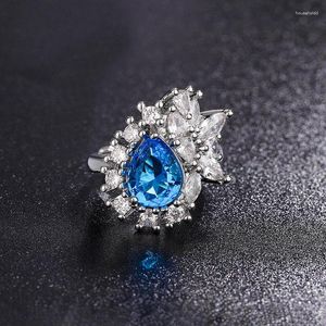 Кластерные кольца роскошный ярко -морской синий овальный открытое кольцо 925 Стерлинговое серебро посещало ювелирные ювелирные изделия для вечеринки по случаю дня рождения.