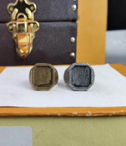 Designer V Ring Female Titanium Steel Ring Male Ring Par smycken Rostfritt stål smycken Fashion Par Rings6576475