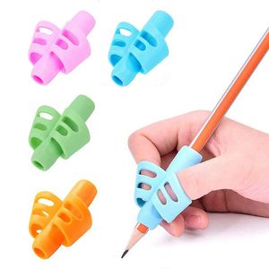 2pcsset Montessori Toys Kids Educational Toys for Children Early Learning Baby Hold Pencil Corrector Students Writing Aid Strumento 240509