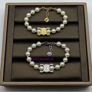 pulseira de jóias de grife Celis Triumphal Diamond Pearl Letter Pingente Bracelete plana Pulseira de celebridade requintada
