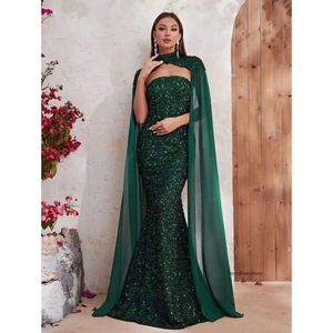 Emerald Green Prom Blaskly Sequins Długie sukienki imprezowe suknie wieczorowe z szalą Cape Celebrity Sukienka dostosowań 0510