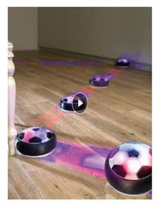 Kinder Levitate Suspending Hover Soccer Ball Air Kissen schwimmend Schaumfußball mit LED Light Gleitspielzeug Fußballspielzeug Kinder Geschenke2271121