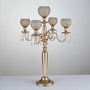 Świecowe uchwyty 2024 Europejski elegancki wysoki 5 ramion Wedding Gold Crystal Candelabra na dekorację centralny punkt