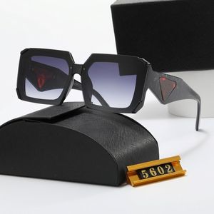 Designer Occhiali da sole Fashion Occhiali da sole popolari Glasshi di vetro per la protezione UV per guidare occhiali da sole magri P 22102004 230a