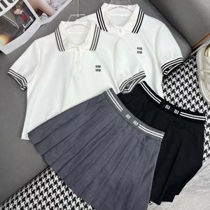 Fashion 2 -Stück -Sets für Frauen Outfits Miummu Sommer Polo Kurzärmeled Top -Bund -Brief Stickerei Preppy Style Faltenrock